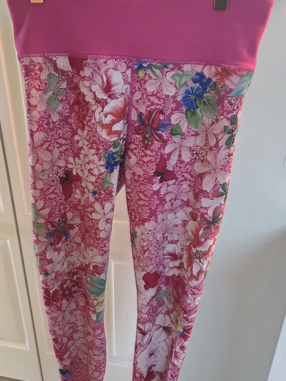 Johnny Was Bright Pink Floral Stretch Leggings